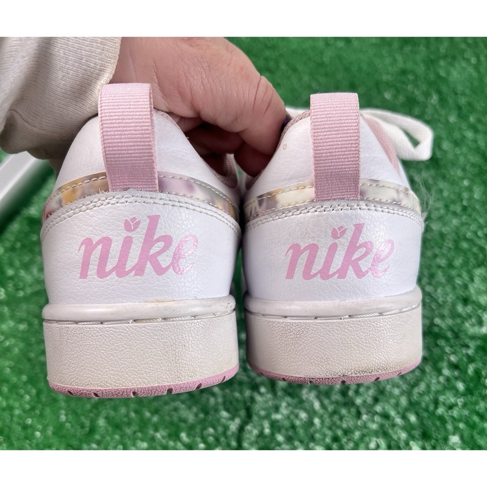 Nike Women’s White and Pink Low-Top Sneakers - Picture 5 of 8